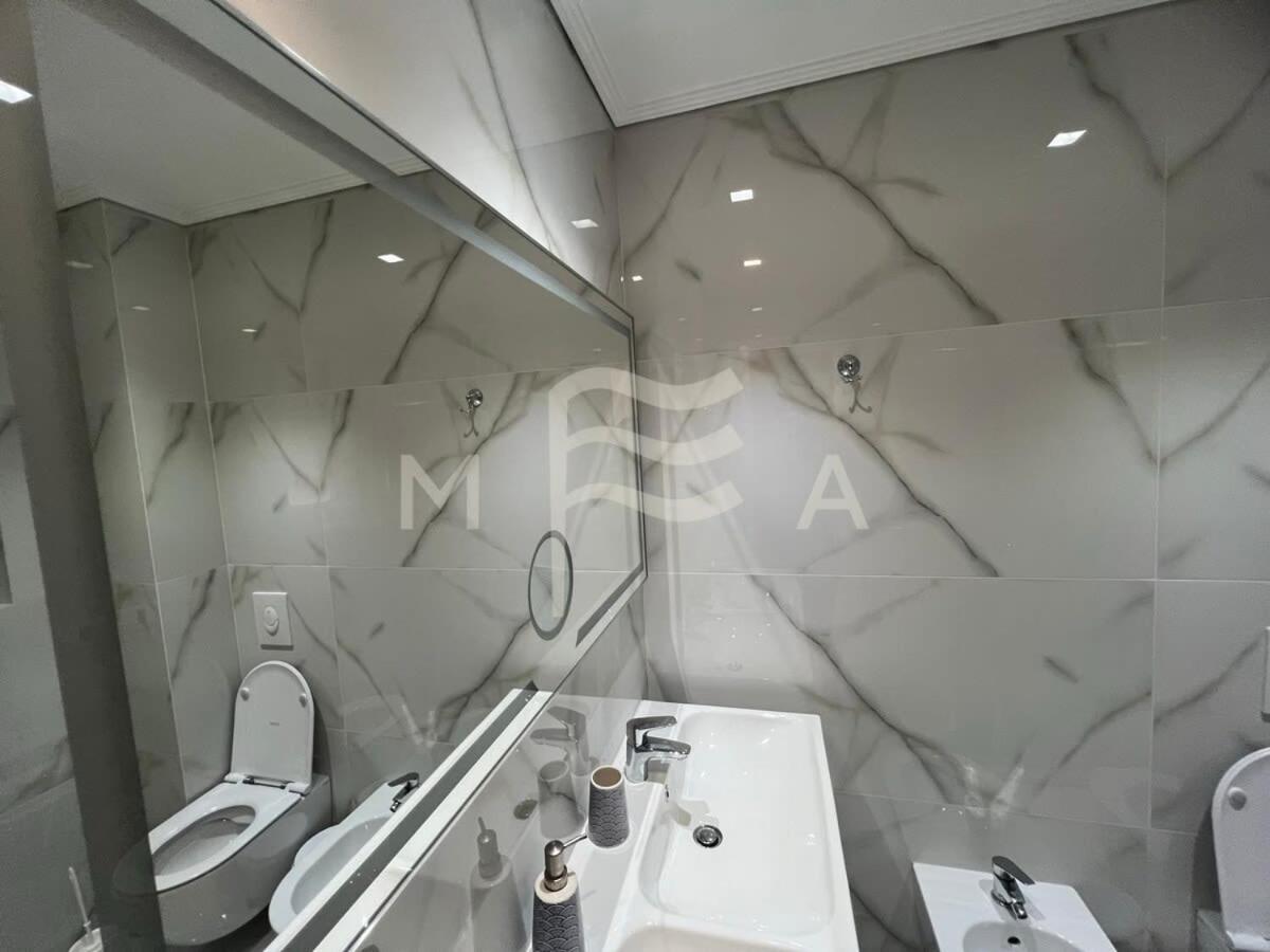 Yacht Club 573 Apartman Durrës Kültér fotó
