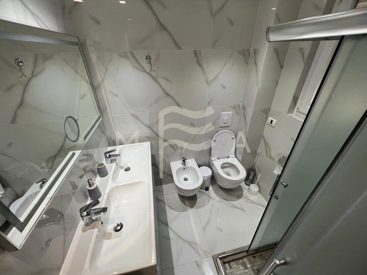 Yacht Club 573 Apartman Durrës Kültér fotó